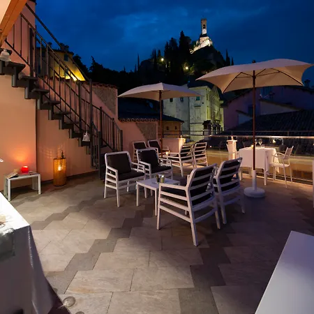 La Rocca Hotel 3*