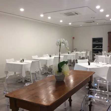 Ξενοδοχείο La Rocca 3*